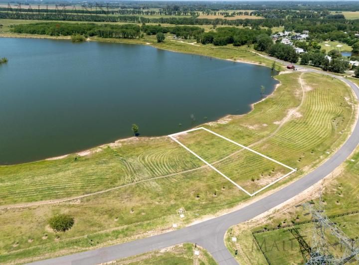 Terreno · 2322m²