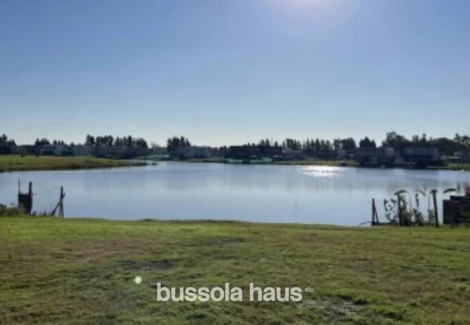 Terreno · 835m²