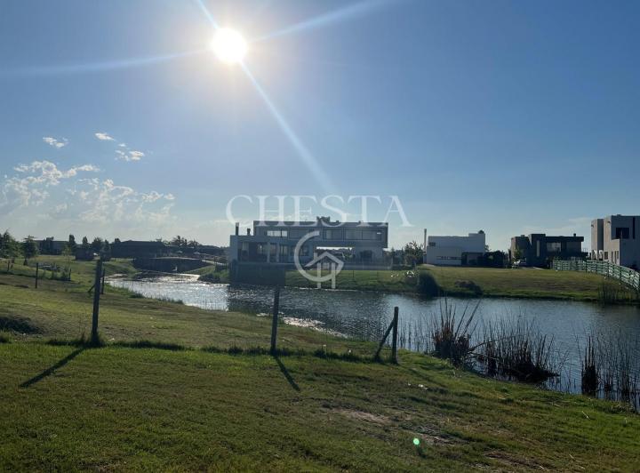 Terreno · 853m²