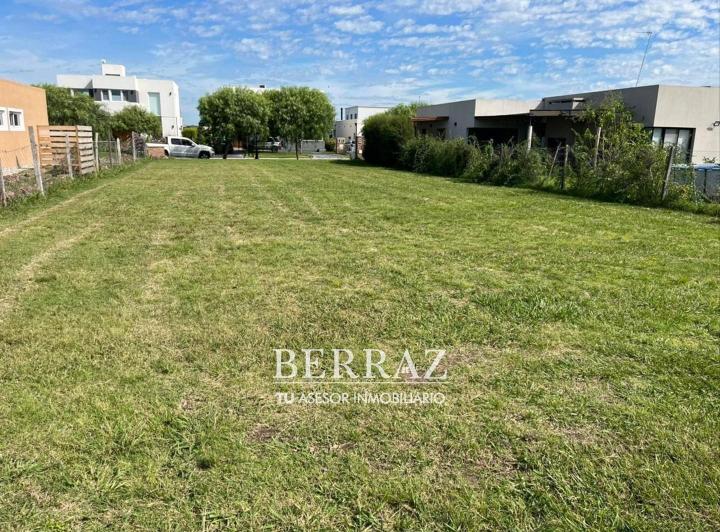 Terreno · 553m²