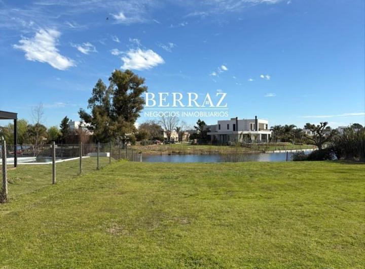 Terreno · 940m²