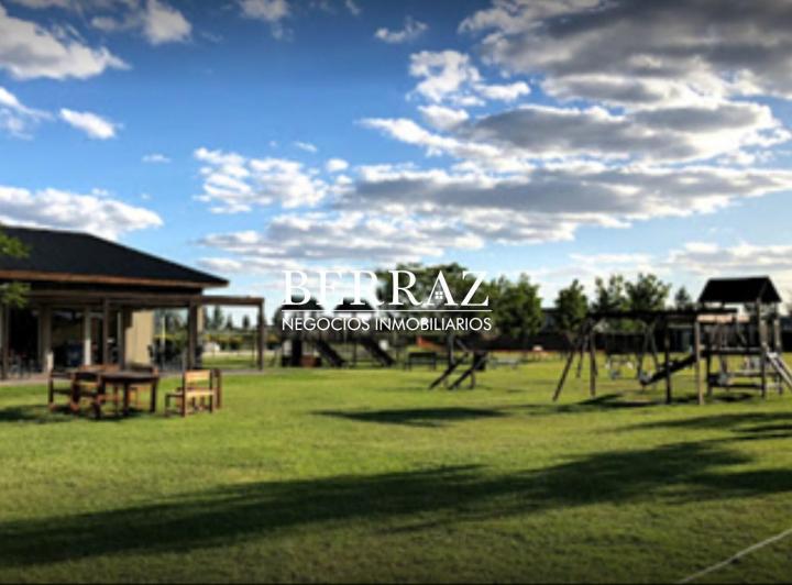Terreno · 814m²