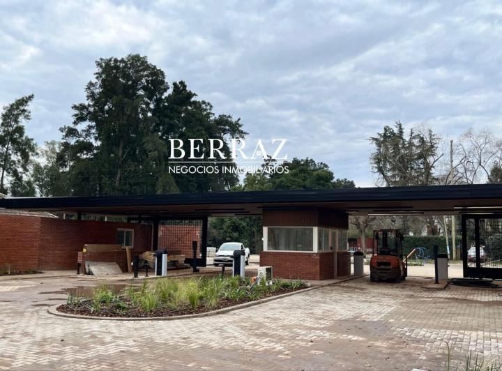 Terreno · 796m²