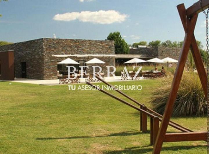 Terreno · 820m²
