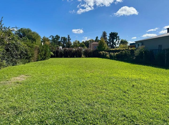 Terreno · 646m²