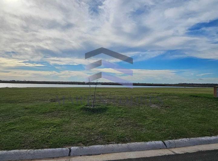 Terreno · 1228m²