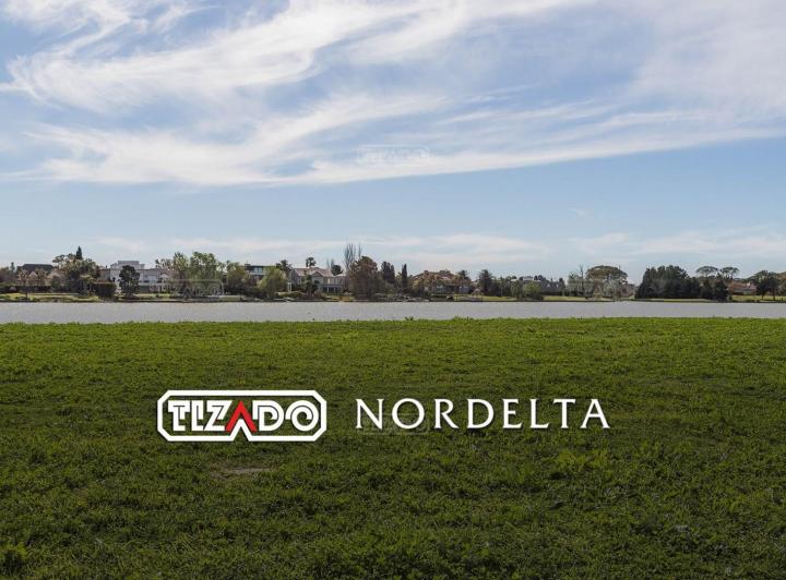 Terreno · 1213m²
