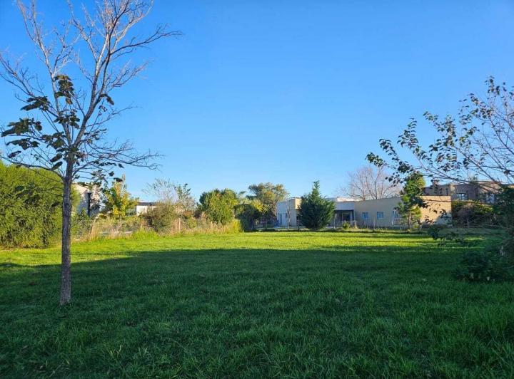 Terreno · 712m²
