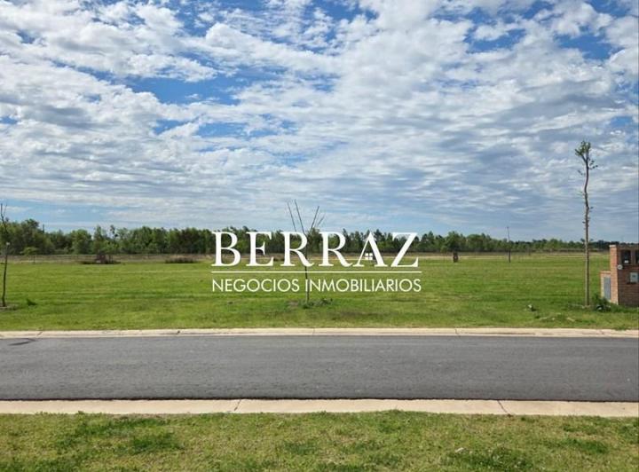 Terreno · 680m²