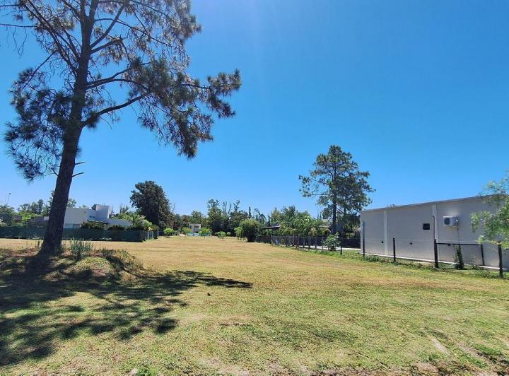 Terreno · 740m²