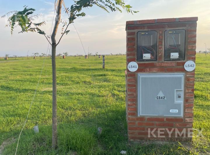 Terreno · 701m²