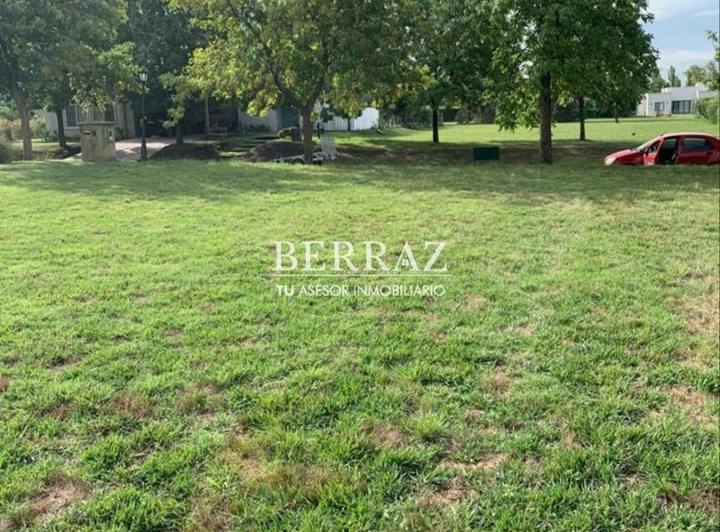 Terreno · 1217m²