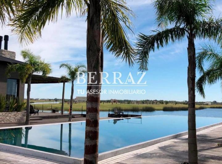Terreno · 782m²