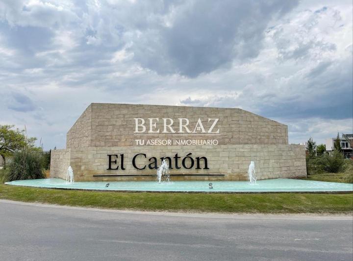 Terreno · 855m²
