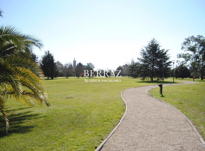 Terreno · 955m²