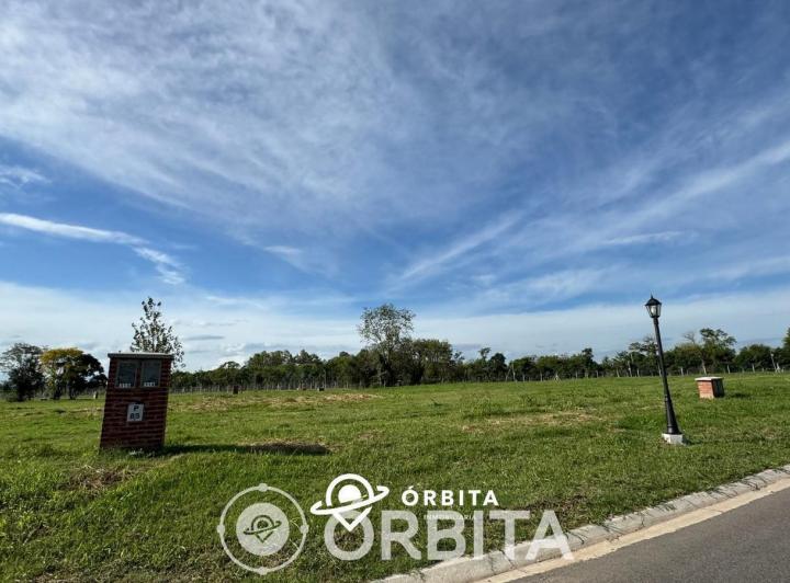 Terreno · 640m²