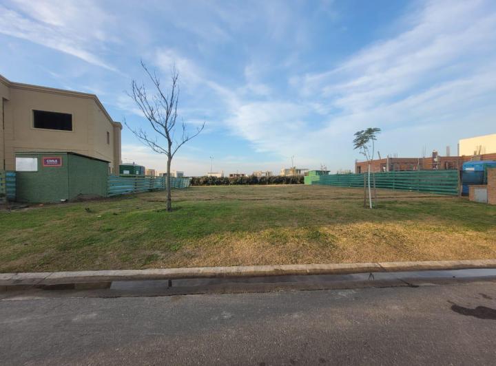 Terreno · 630m²