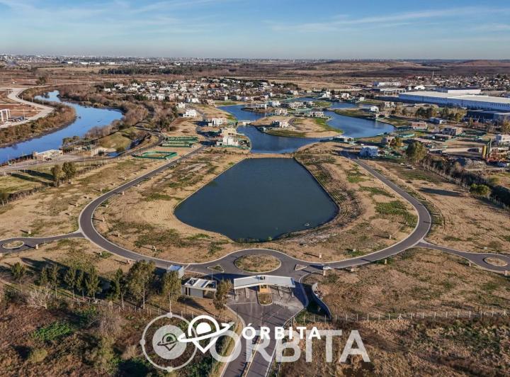 Terreno · 656m²