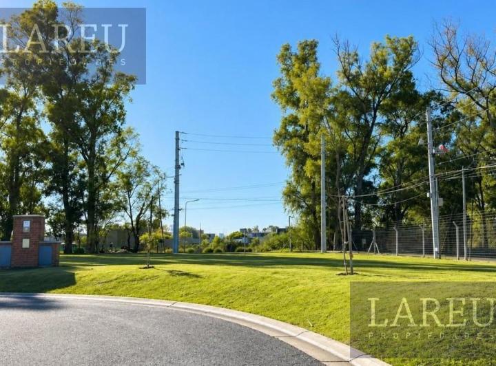 Terreno · 457m²