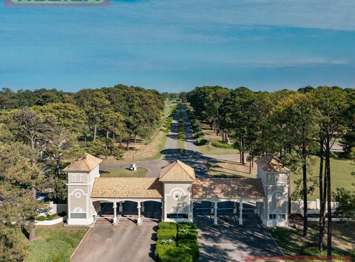 Terreno · 1809m²