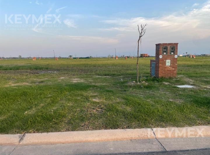 Terreno · 678m²
