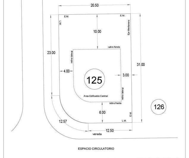 Terreno · 700m²