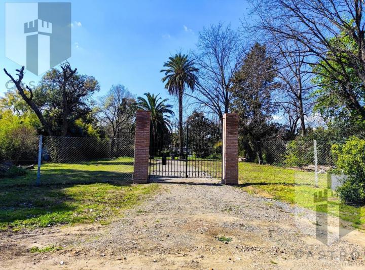 Terreno · 555m²