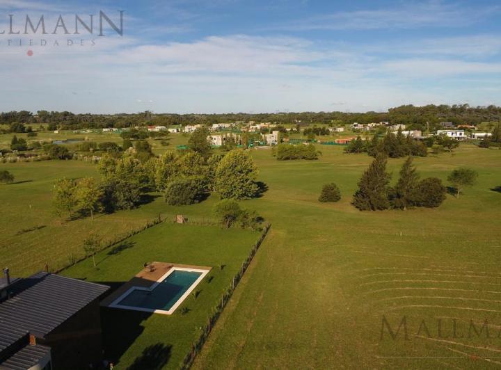 Terreno · 1180m²