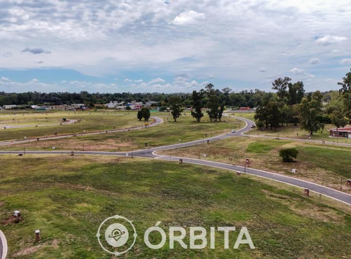 Terreno · 614m²