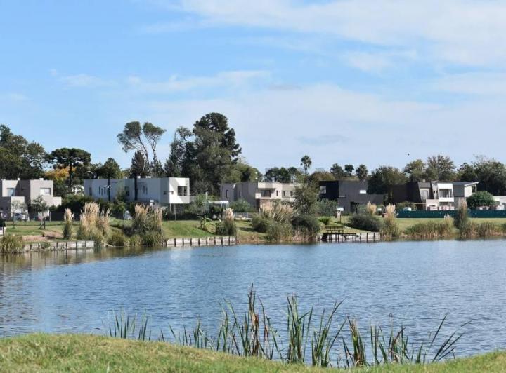 Terreno · 1042m²