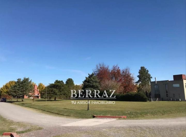 Terreno · 1612m²