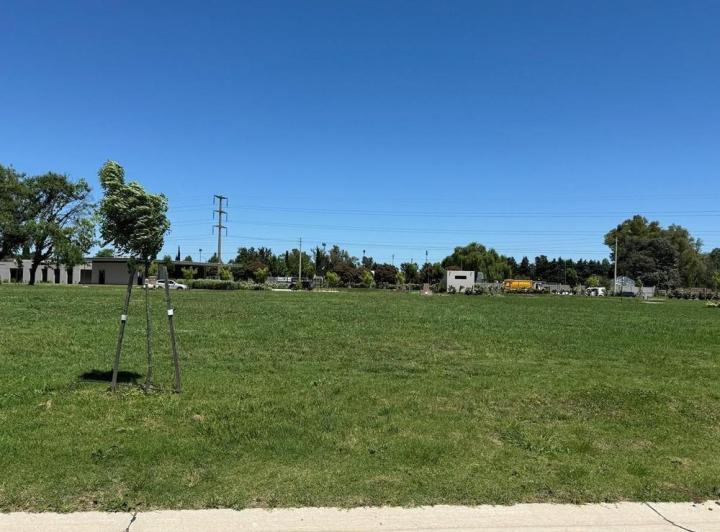 Terreno · 640m²