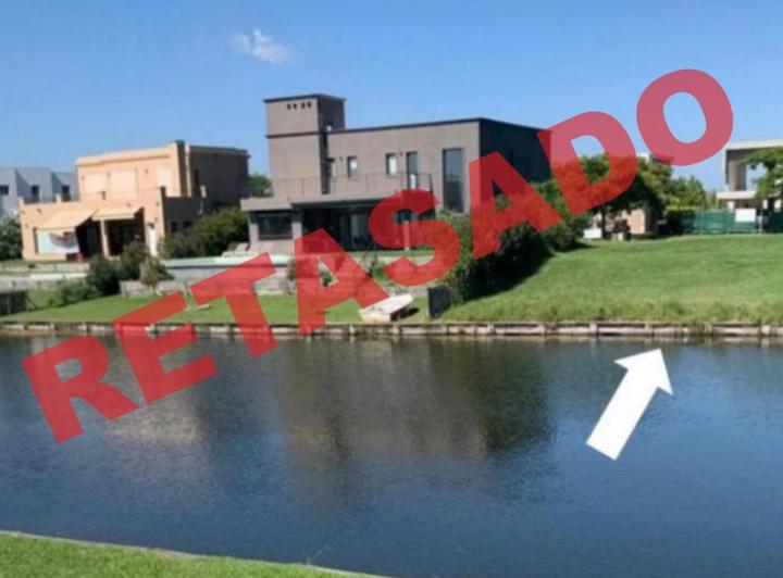 Terreno · 682m²