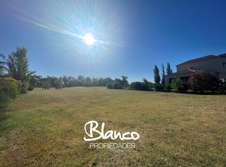 Terreno · 1548m²