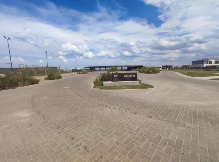 Terreno · 681m²