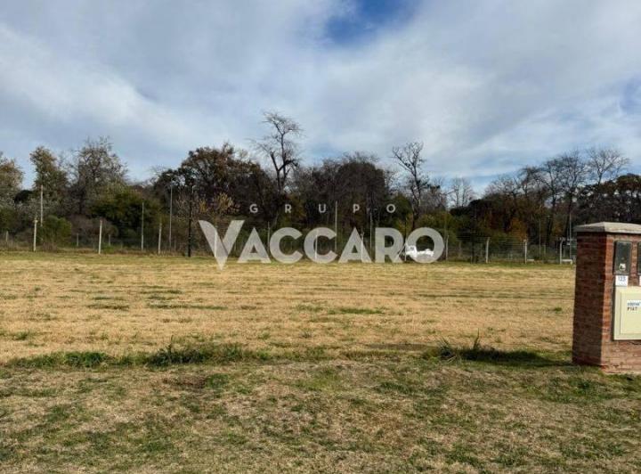 Terreno · 707m²