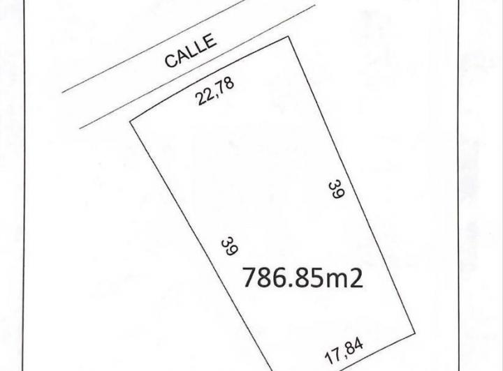 Terreno · 786m²