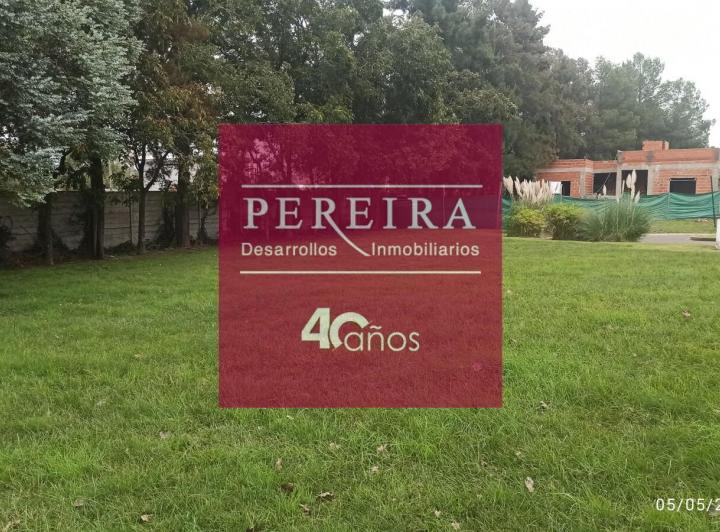 Terreno · 575m² · 2 Cocheras