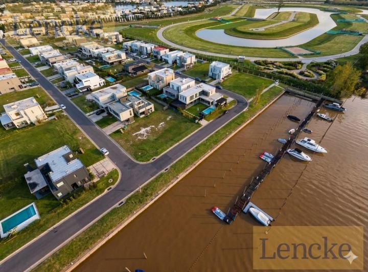 Terreno · 405m²
