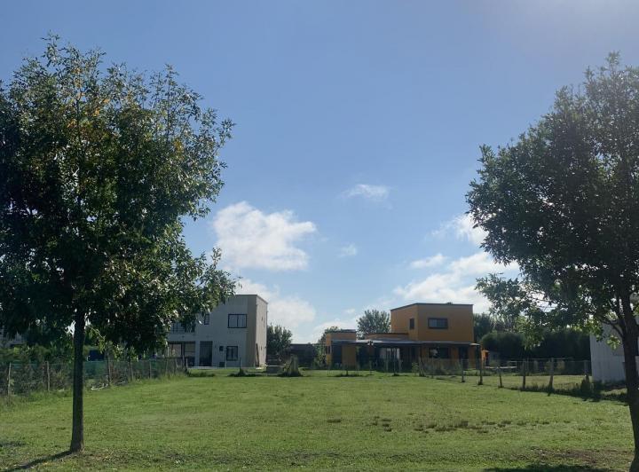 Terreno · 823m²