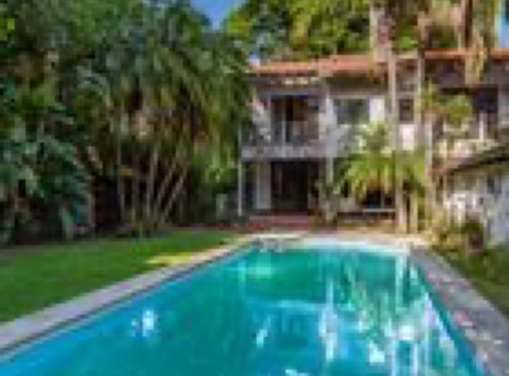 Terreno · 302m²