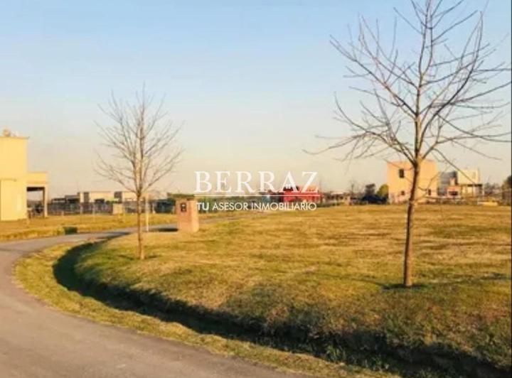 Terreno · 600m²