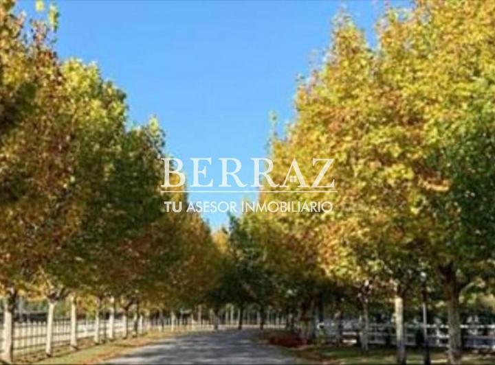 Terreno · 2200m²