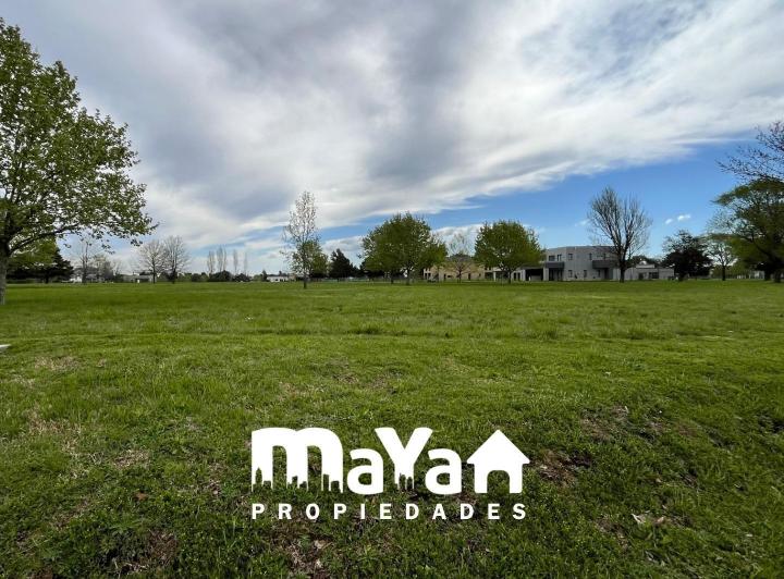 Terreno · 1050m²