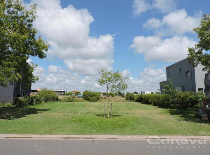 Terreno · 802m²