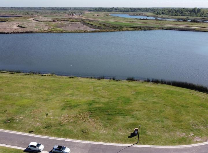 Terreno · 1181m²