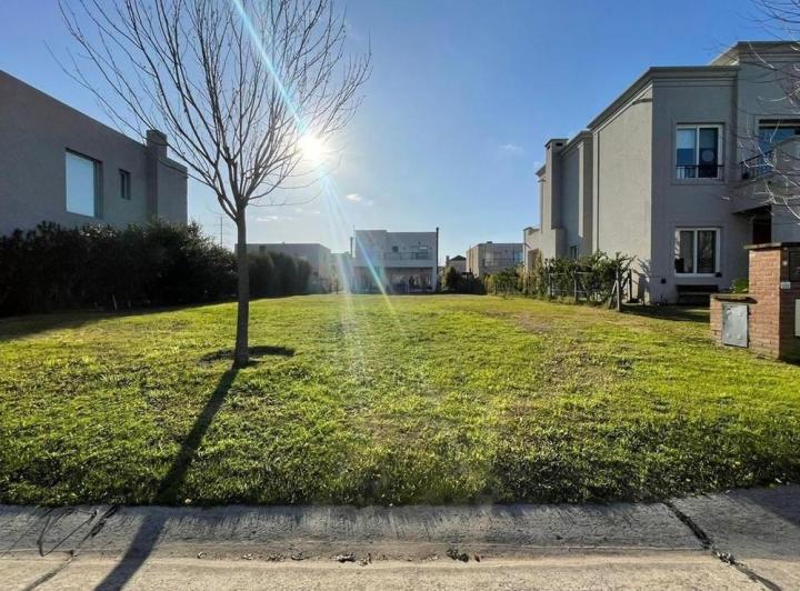 Terreno · 465m²