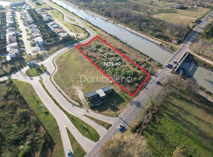 Terreno · 3688m²