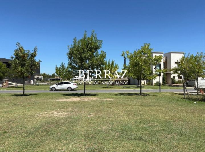 Terreno · 780m²