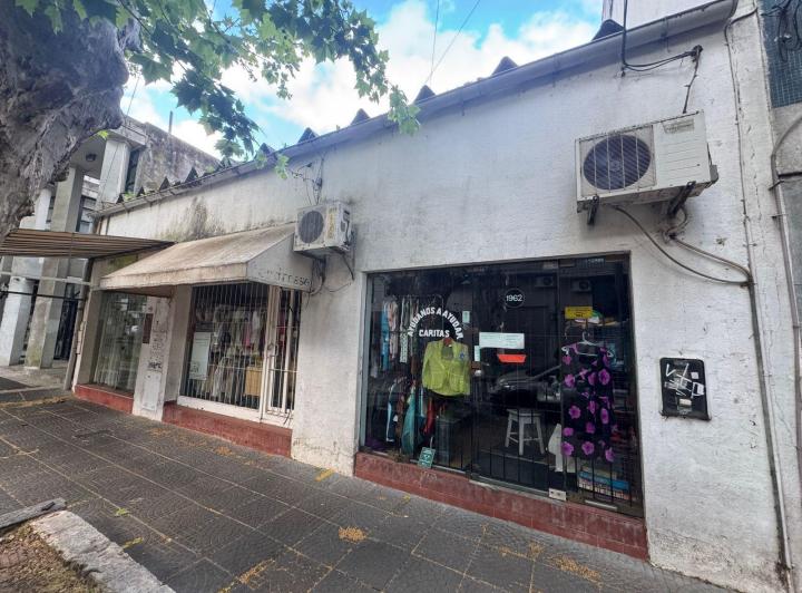 Terreno · 253m² · 8 Ambientes
